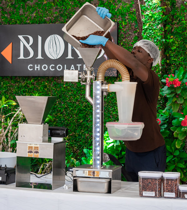 EXPERIENCE BEAN-TO-BAR CHOCOLATE MAKING AND TASTING